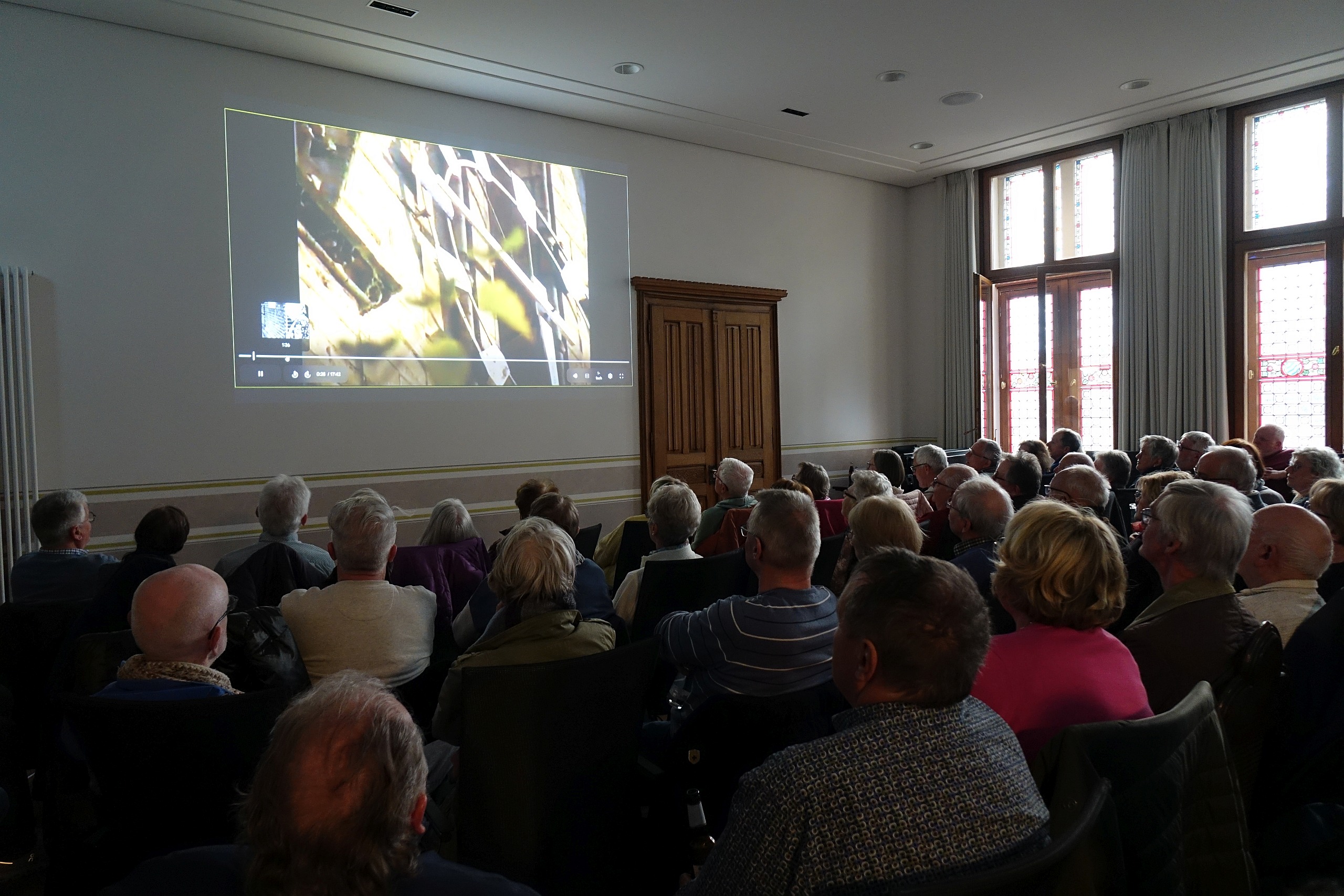 Filmabend im Ratsaal der Stadt